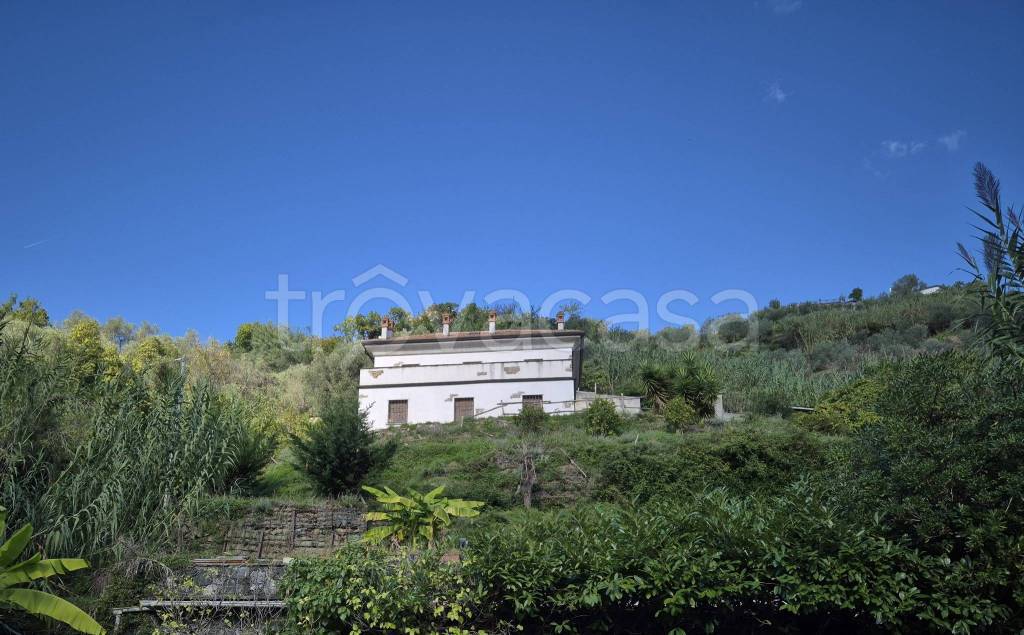 casa indipendente in vendita a Levanto