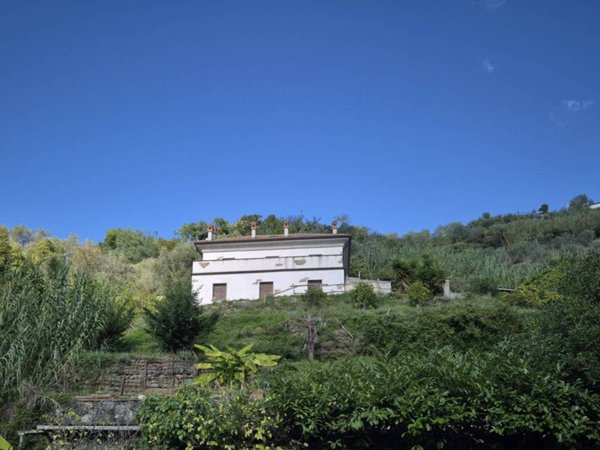 casa indipendente in vendita a Levanto