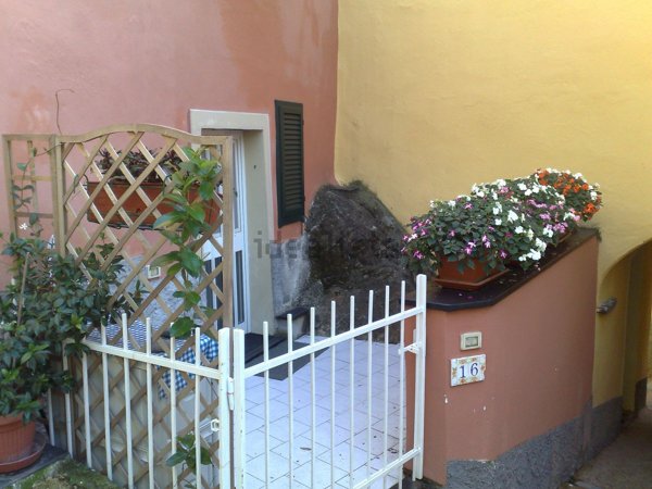 appartamento in vendita a Levanto in zona Legnaro