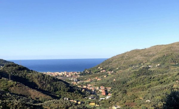 casa semindipendente in vendita a Levanto