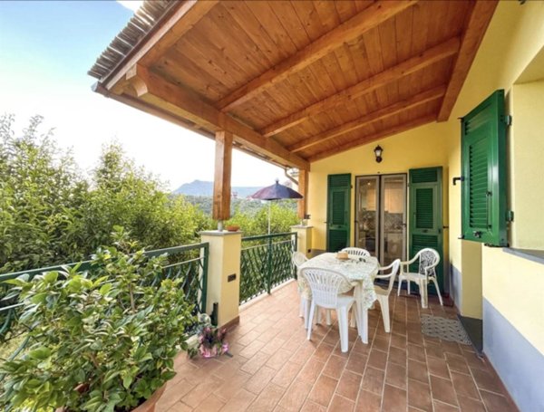 casa indipendente in vendita a Levanto in zona Vignana
