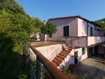casa semindipendente in vendita a Levanto in zona Fontona