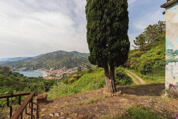 casa indipendente in vendita a Levanto in zona Mesco