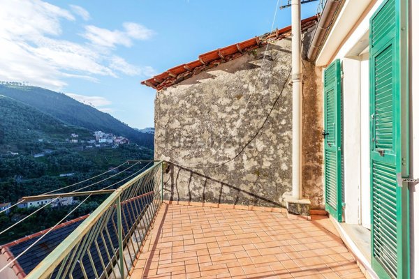 appartamento in vendita a Levanto in zona Vignana