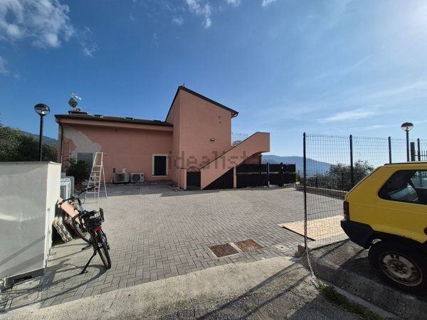 appartamento in vendita a Levanto in zona Montale