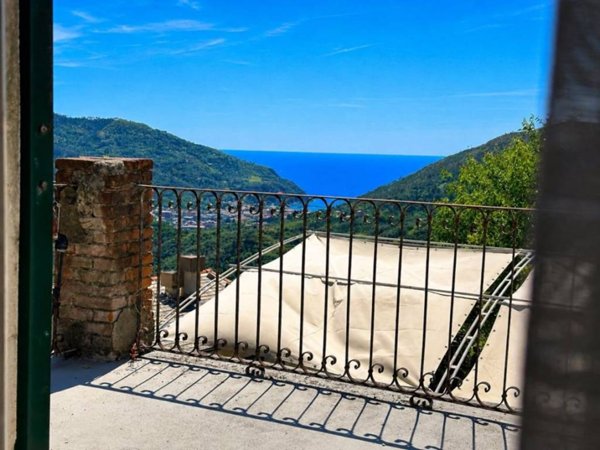 casa indipendente in vendita a Levanto in zona Dosso