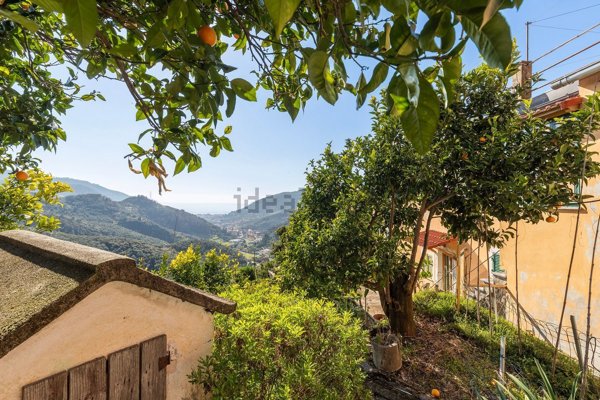 casa indipendente in vendita a Levanto in zona Pastine