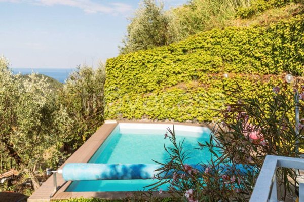 casa indipendente in vendita a Levanto in zona Chiesanuova