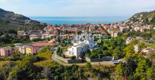 casa indipendente in vendita a Levanto in zona Mesco