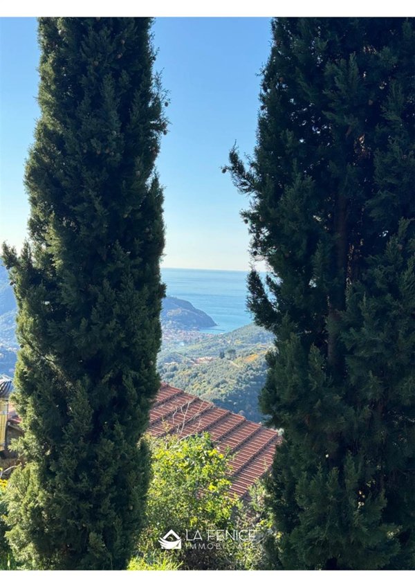 casa indipendente in vendita a Levanto in zona Dosso