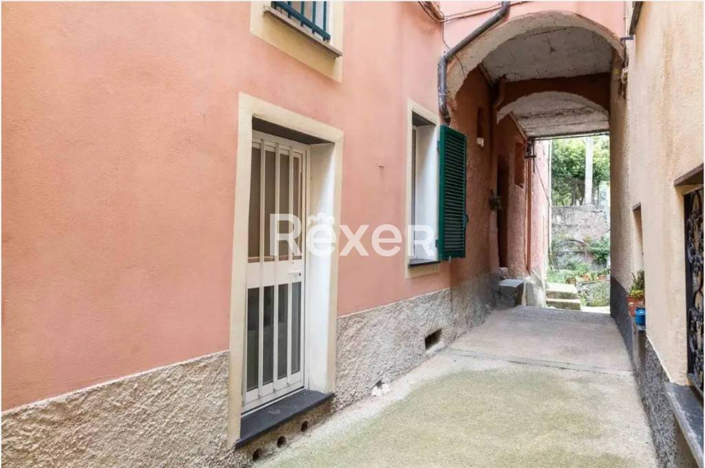 appartamento in vendita a Levanto in zona Legnaro