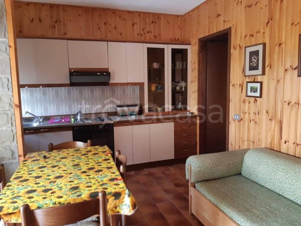 appartamento in vendita a Maissana in zona Tavarone