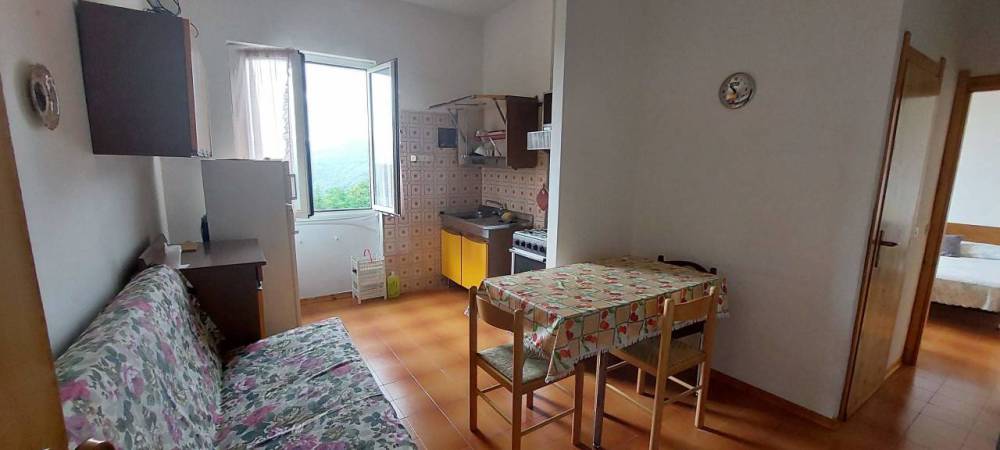 appartamento in vendita a Maissana in zona Tavarone
