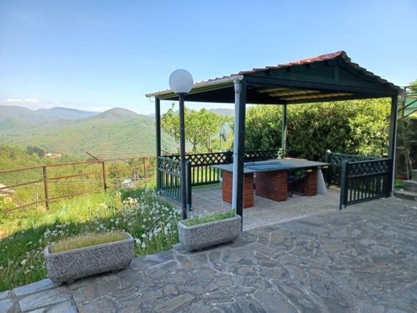 appartamento in vendita a Maissana in zona Tavarone