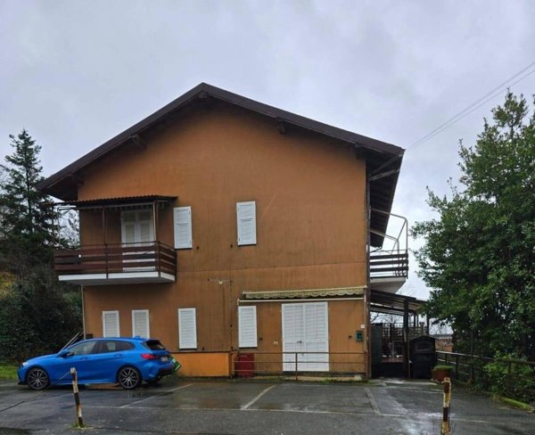 appartamento in vendita a Maissana in zona Tavarone