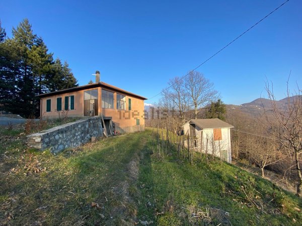 casa indipendente in vendita a Maissana