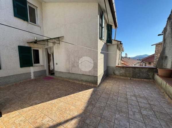 casa indipendente in vendita a Maissana in zona Campore