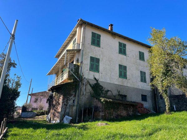 casa semindipendente in vendita a Maissana in zona Cembrano