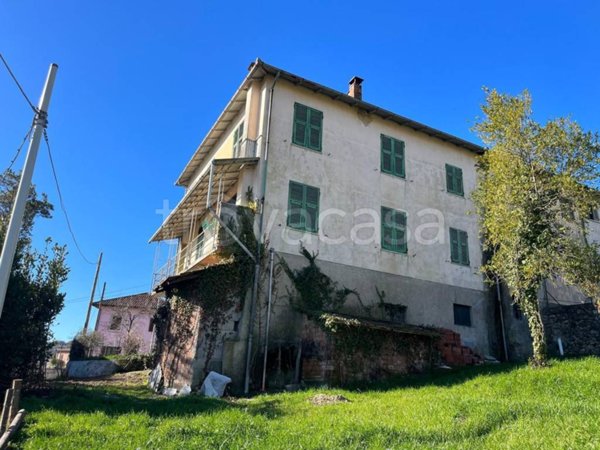 casa semindipendente in vendita a Maissana in zona Cembrano