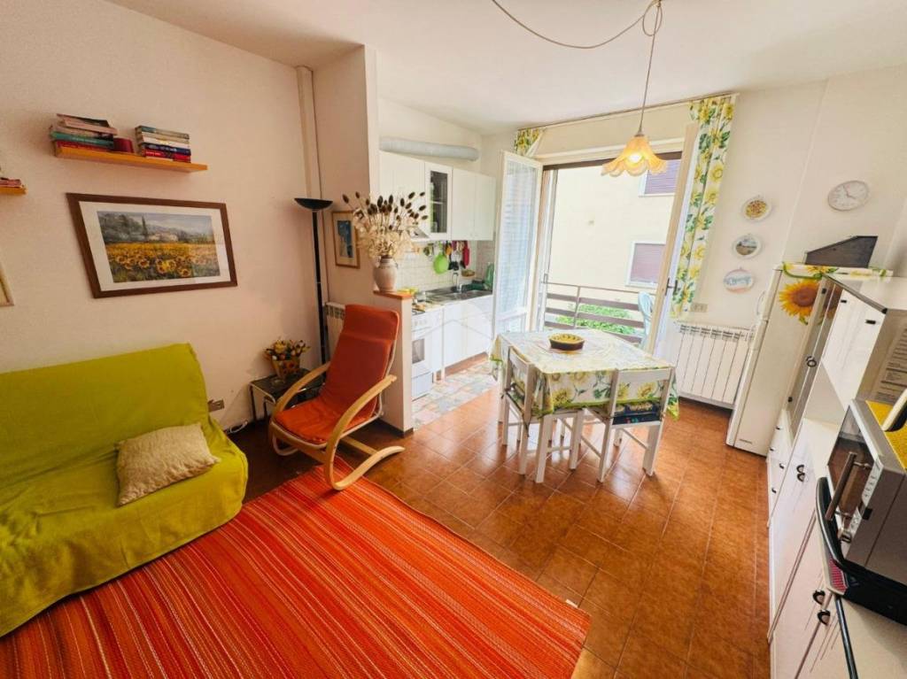 appartamento in vendita a Maissana in zona Tavarone