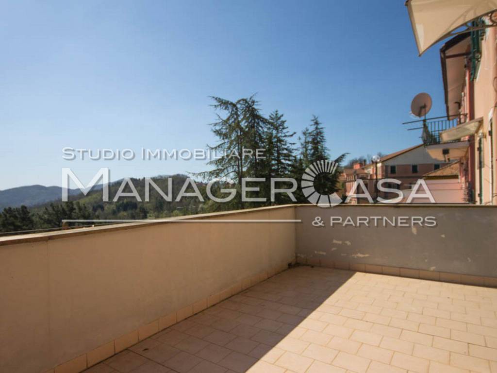casa indipendente in vendita a Maissana in zona Tavarone