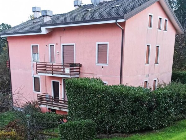 appartamento in vendita a Maissana in zona Tavarone