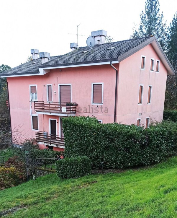 appartamento in vendita a Maissana in zona Tavarone