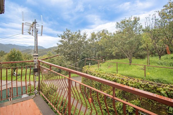 appartamento in vendita a Maissana in zona Tavarone