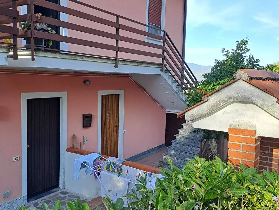 appartamento in vendita a Maissana in zona Tavarone