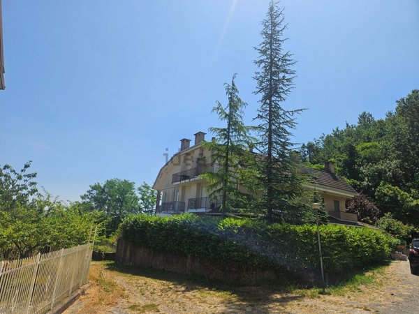 appartamento in vendita a Maissana in zona Tavarone