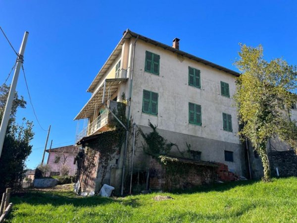 casa semindipendente in vendita a Maissana in zona Cembrano