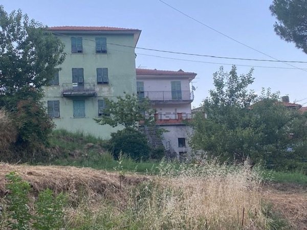 casa indipendente in vendita a Maissana