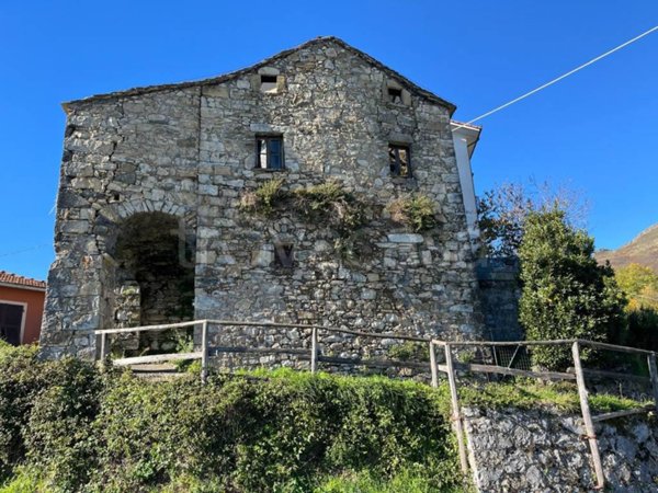 quadrivano in vendita a Maissana in zona Santa Maria
