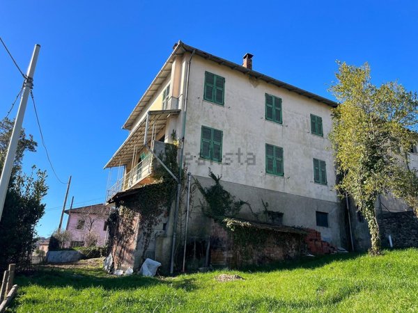casa semindipendente in vendita a Maissana in zona Cembrano