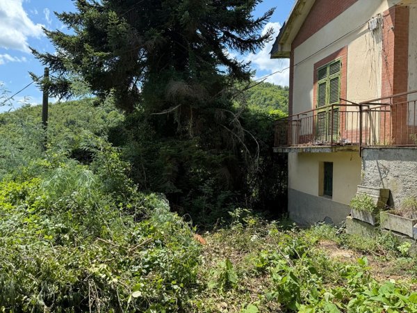 casa indipendente in vendita a Maissana