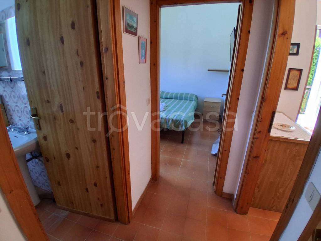 appartamento in vendita a Maissana in zona Tavarone
