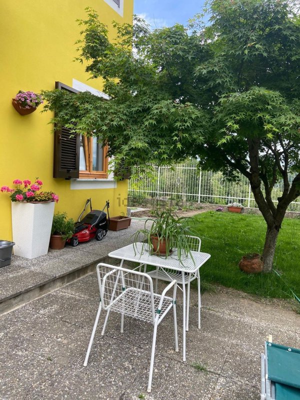 appartamento in vendita a Maissana in zona Tavarone
