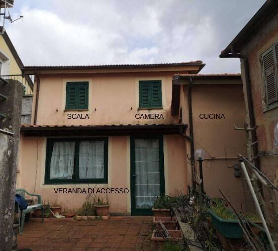 casa indipendente in vendita a Maissana