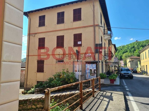 appartamento in vendita a Maissana in zona Tavarone