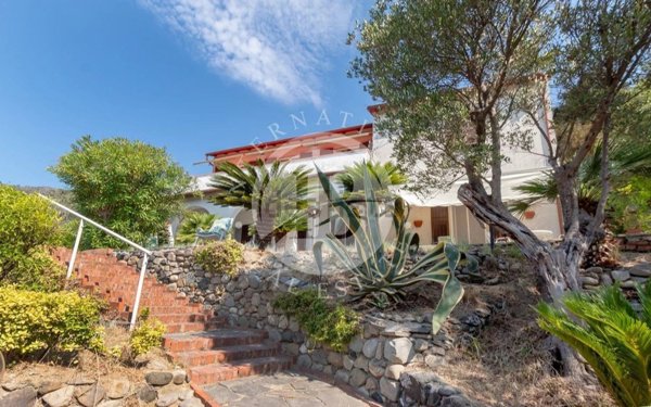 casa indipendente in vendita a Monterosso al Mare