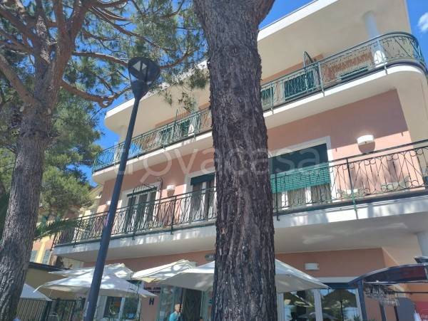 negozio in vendita a Monterosso al Mare