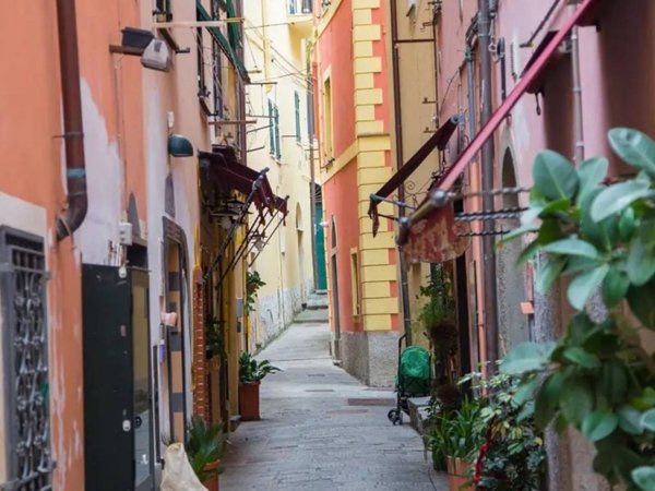 locale commerciale in vendita a Monterosso al Mare