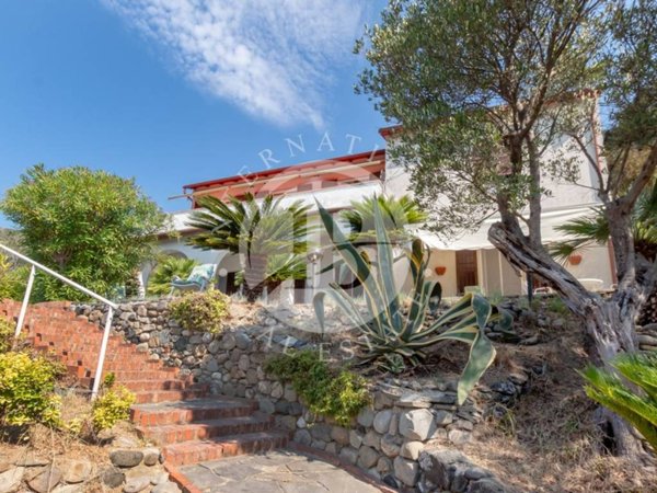 casa indipendente in vendita a Monterosso al Mare