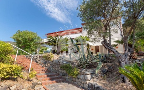 casa indipendente in vendita a Monterosso al Mare