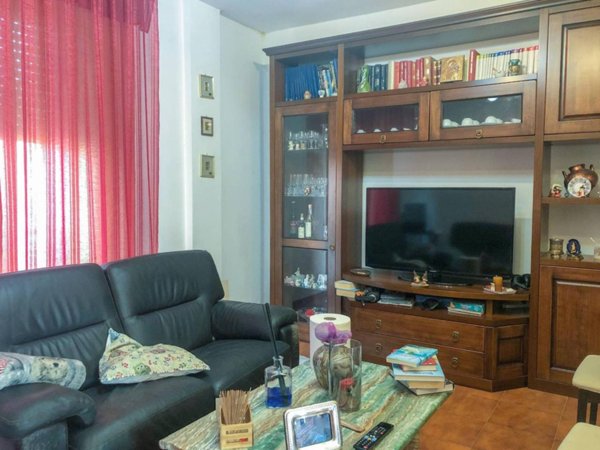 appartamento in vendita a Luni in zona Casano