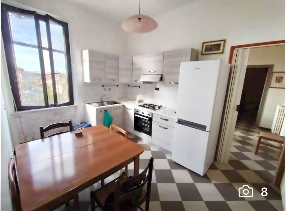 appartamento in vendita a Luni in zona Dogana
