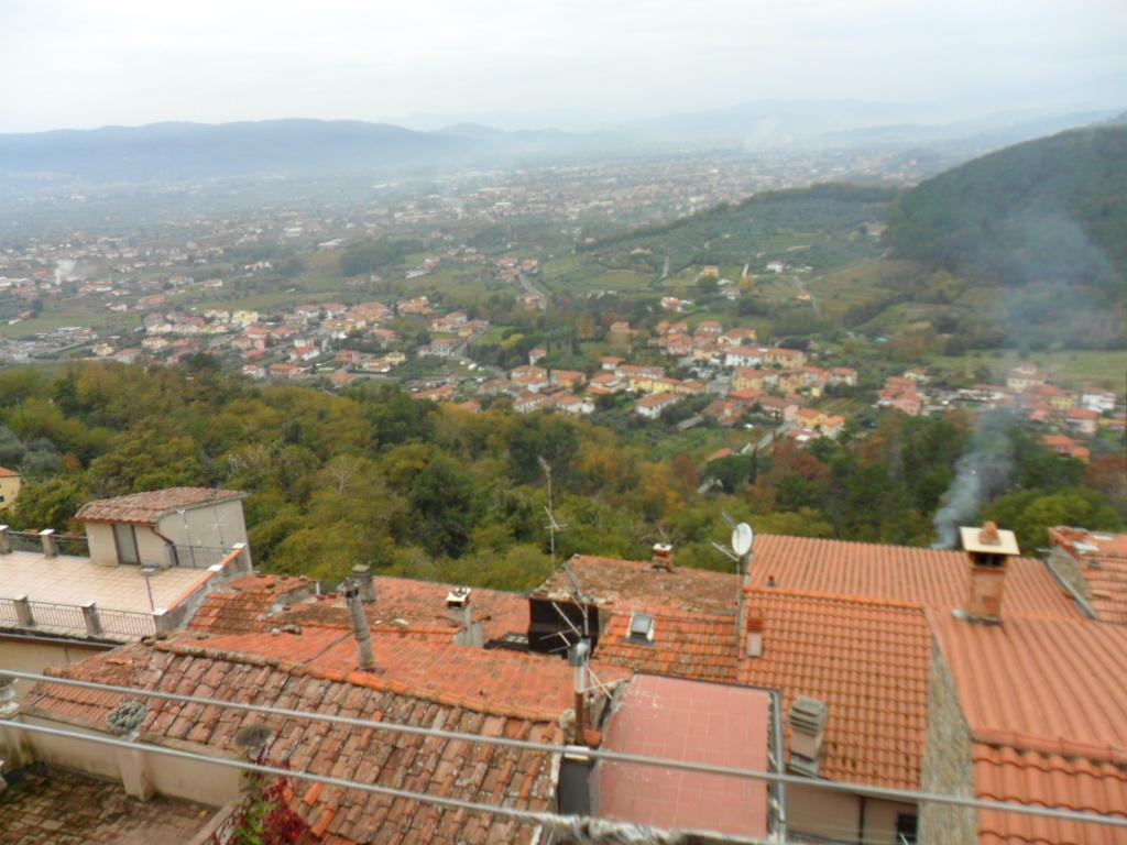 appartamento in vendita a Luni in zona Nicola
