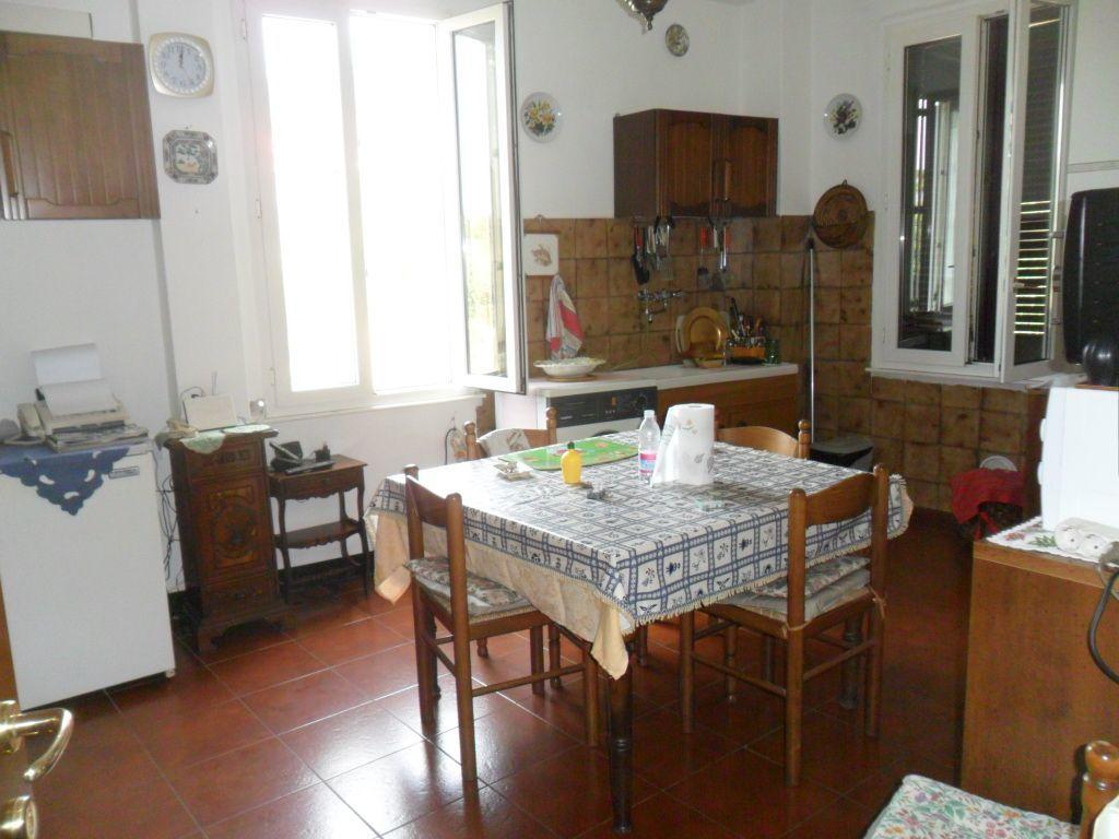 quadrivano in vendita a Luni in zona Isola