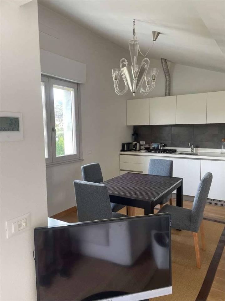 casa indipendente in vendita a Luni in zona Casano
