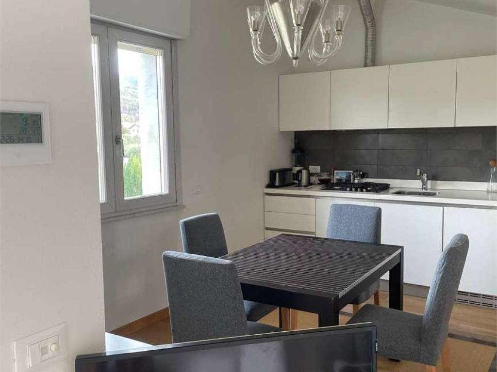 casa indipendente in vendita a Luni in zona Casano